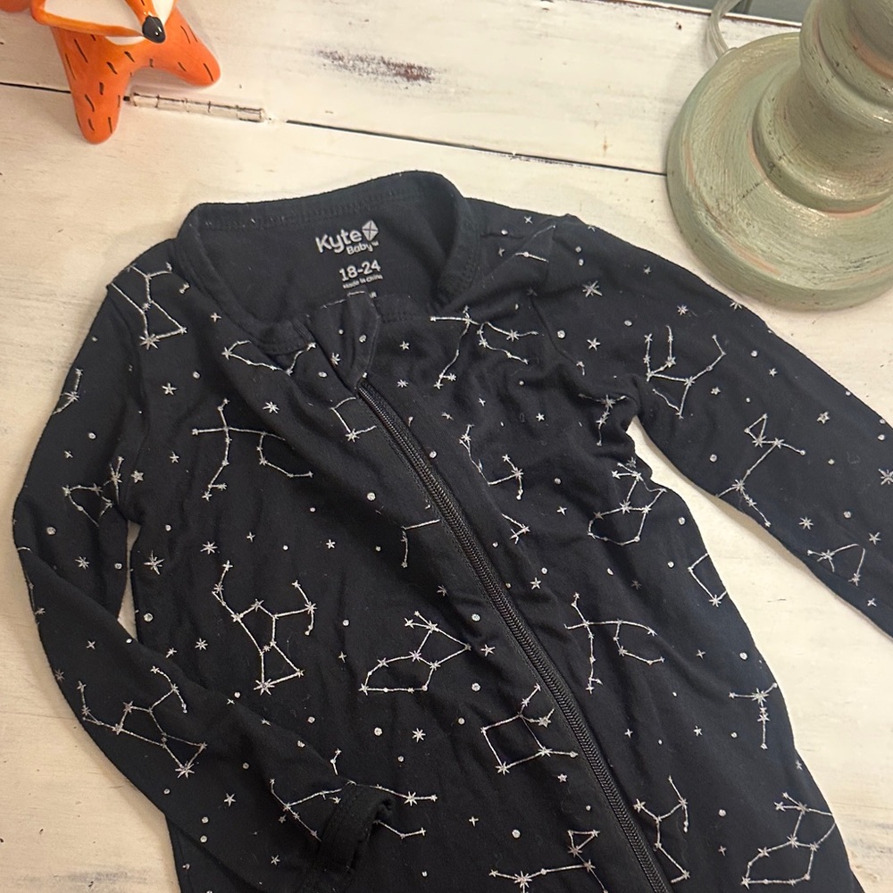 Kyte BABY Starry Night Black Onesie